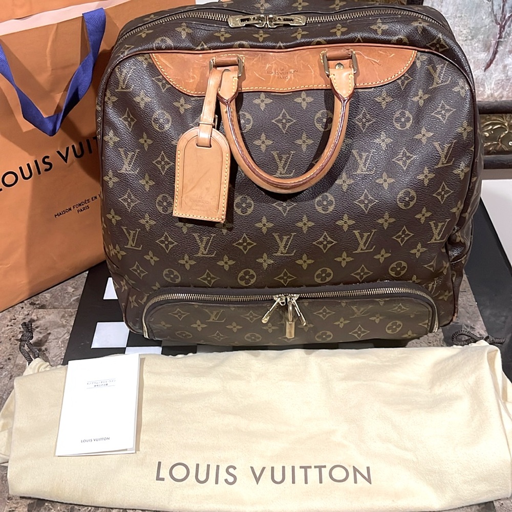 Louis Vuitton Evasion Travel Bag in Used Condition VI 0936